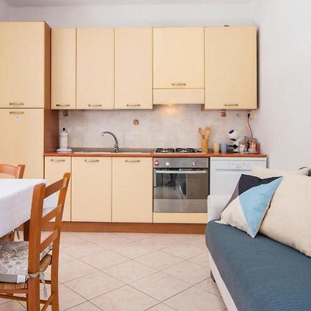 Appartamento [Oristano centro] Parcheggio privato, Wifi+Netflix Esterno foto