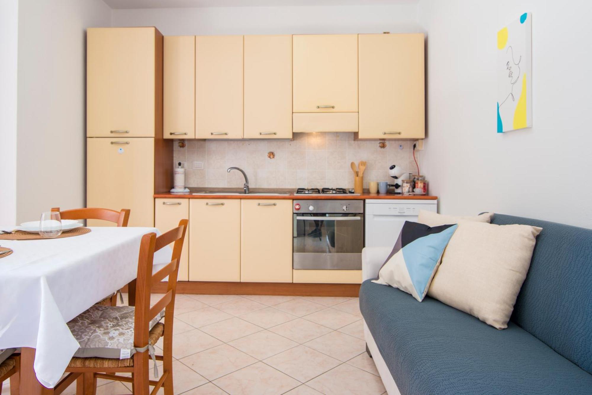 Appartamento [Oristano centro] Parcheggio privato, Wifi+Netflix Esterno foto