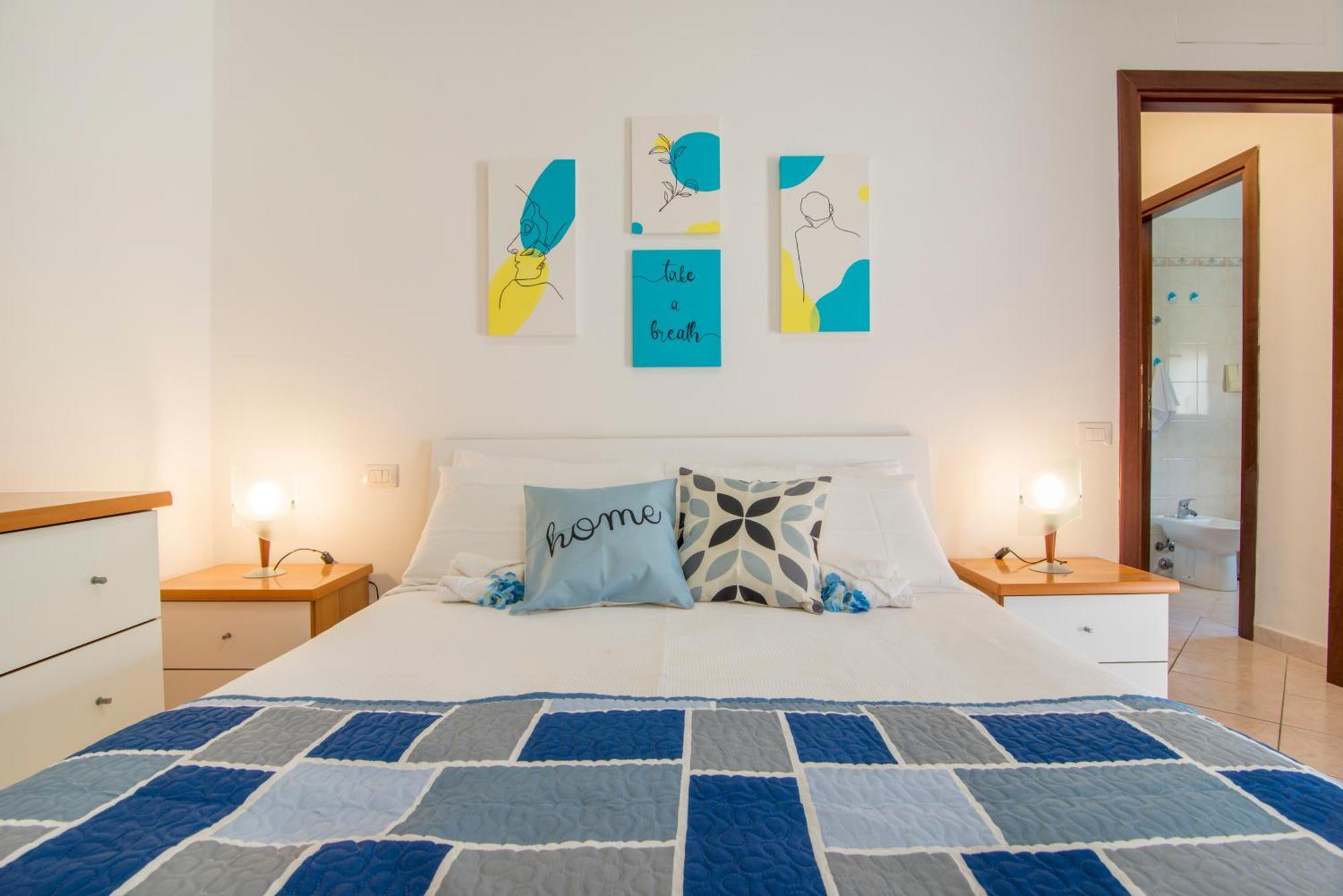 Appartamento [Oristano centro] Parcheggio privato, Wifi+Netflix Esterno foto